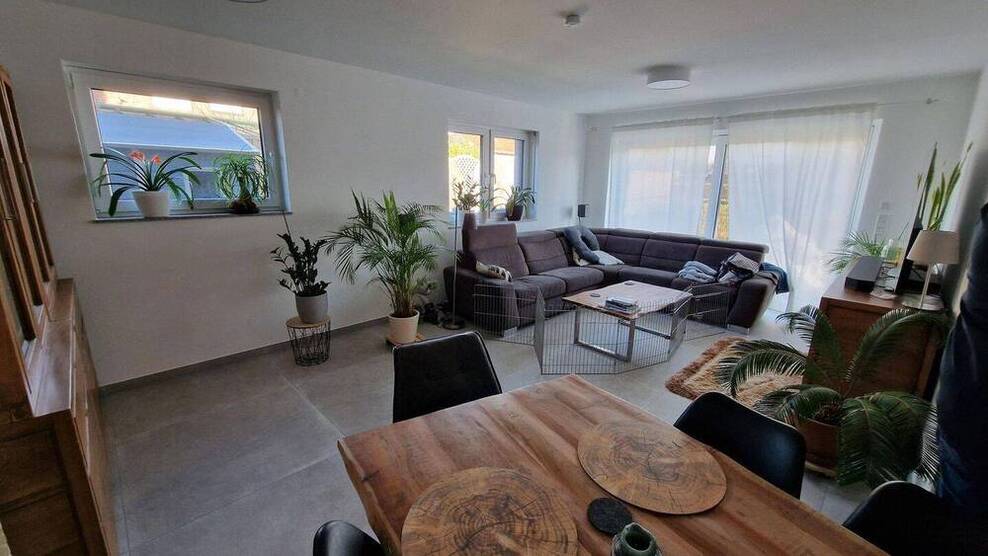 Moderne Doppelhaushälfte 141 qm - 6 Zimmer - mit kl. Garten - Neubau - provisionsfrei