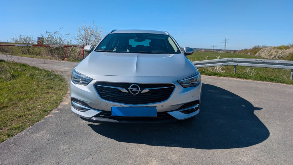 Opel Insignia 179.500 km 9.800 &euro; Paderborn 33100