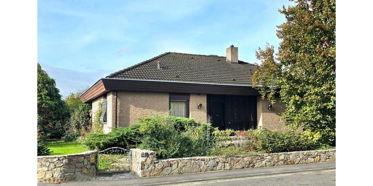 Einfamilienhaus Hochheim am Main - 12 Zimmer, 263 m&sup2;, 850.000&euro; | Angebot:26581793