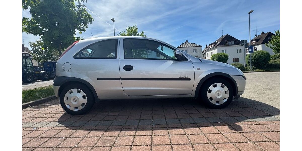 Opel Corsa 92.000 km 2.700 &euro; Stuttgart 70437
