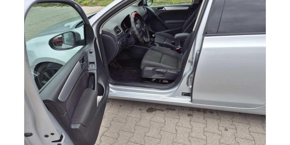 VW Golf 220.000 km 6.400 € Glauchau 08371