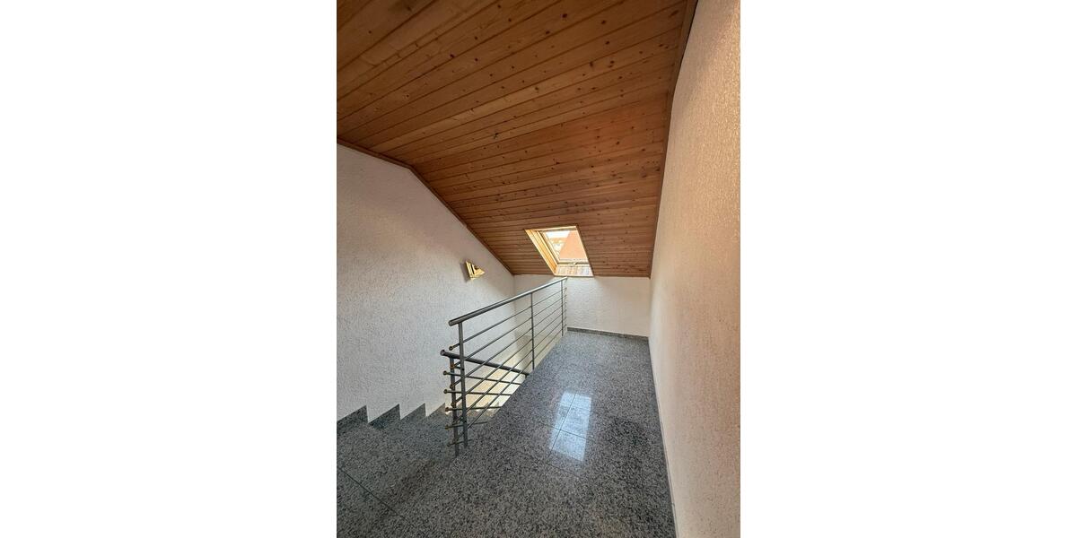 Etagenwohnung Karlsruhe Hagsfeld - 5 Zimmer, 110 m&sup2;, 1.500&euro; | Angebot:25967862