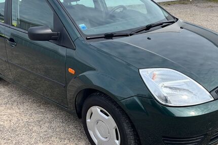 Ford Fiesta 62.613 km 2.250 &euro; Burgstädt 09217