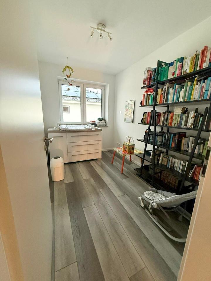 Moderne Doppelhaushälfte im Neubaugebiet mit Garten zimmer