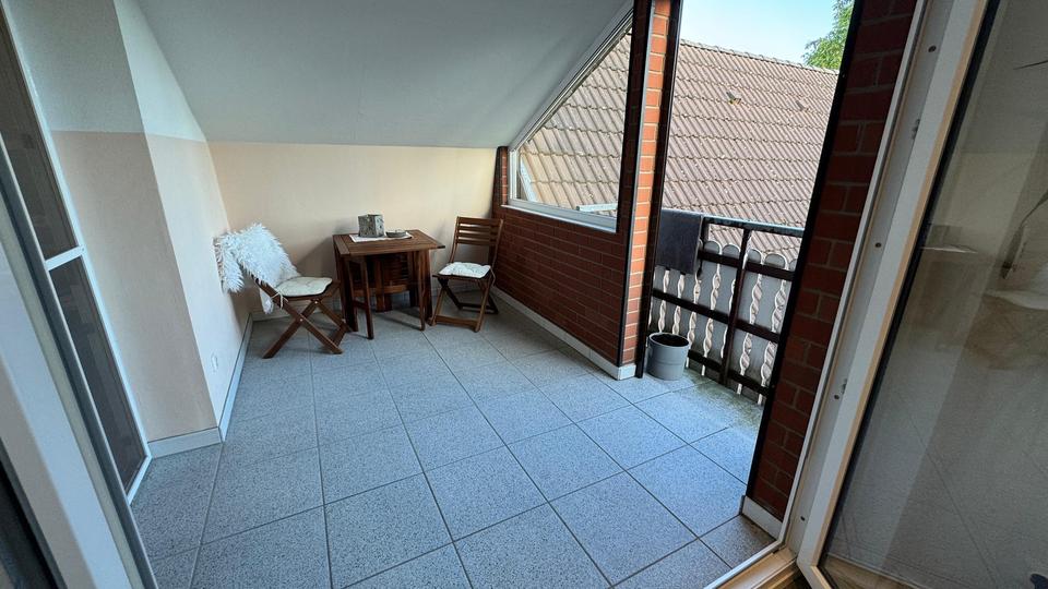 Dachgeschoßwohnung Trittau - 2 Zimmer, 80 m&sup2;, 1.100&euro; | Angebot:26663280