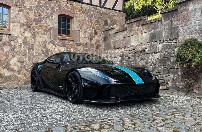 Ferrari 812 8.000 km 789.812 € Schongau 86956