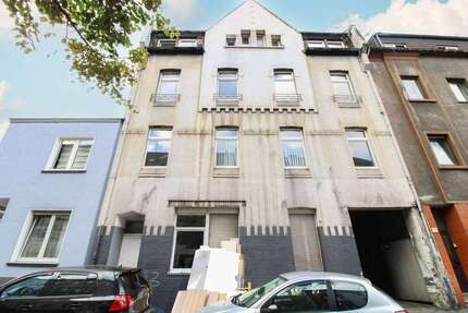 Haus zum Kaufen in Duisburg 210.000 € 360.05 m² 14 zimmer