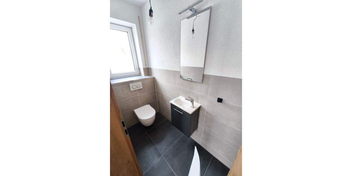 Einfamilienhaus Igensdorf Pettensiedel - 1 Zimmer, 240 m&sup2;, 2.200&euro; | Angebot:25140505