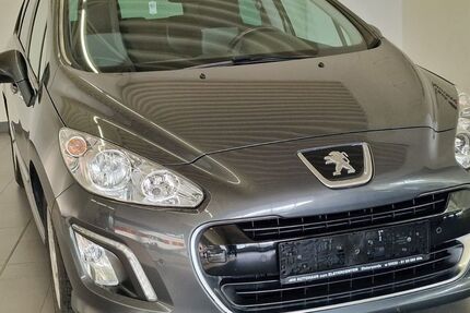 Peugeot 308 142.000 km 6.990 &euro; Elsterwerda 04910