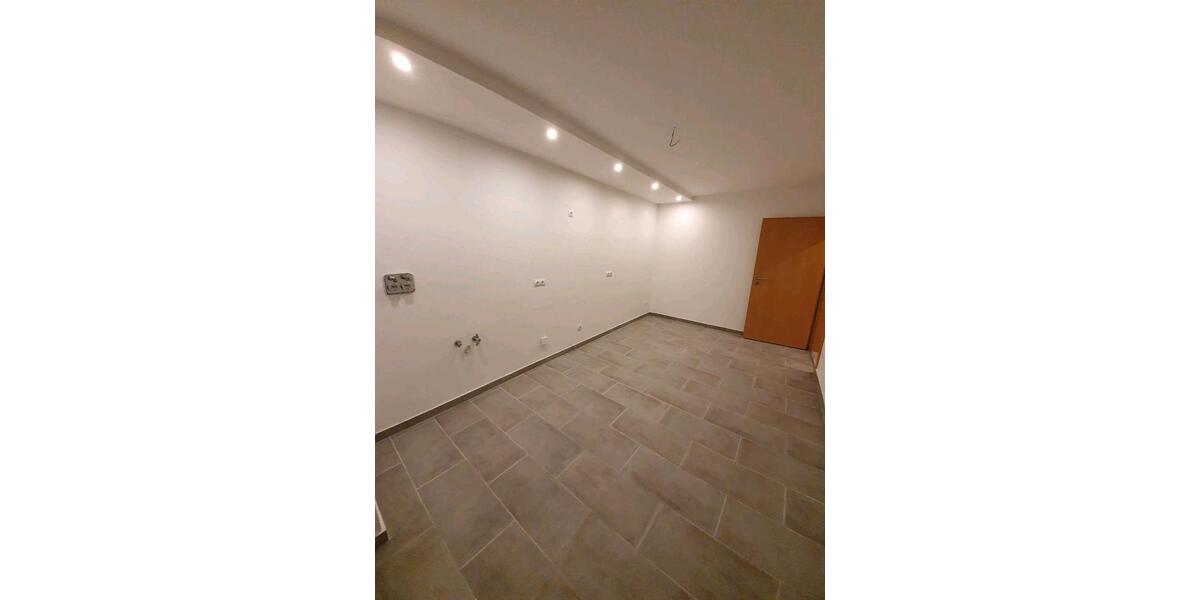 Etagenwohnung Neuötting - 2 Zimmer, 75 m&sup2;, 720&euro; | Angebot:26662935