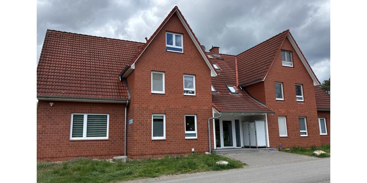 Erdgeschoßwohnung Sassenburg - 3 Zimmer, 91 m&sup2;, 685&euro; | Angebot:25404001