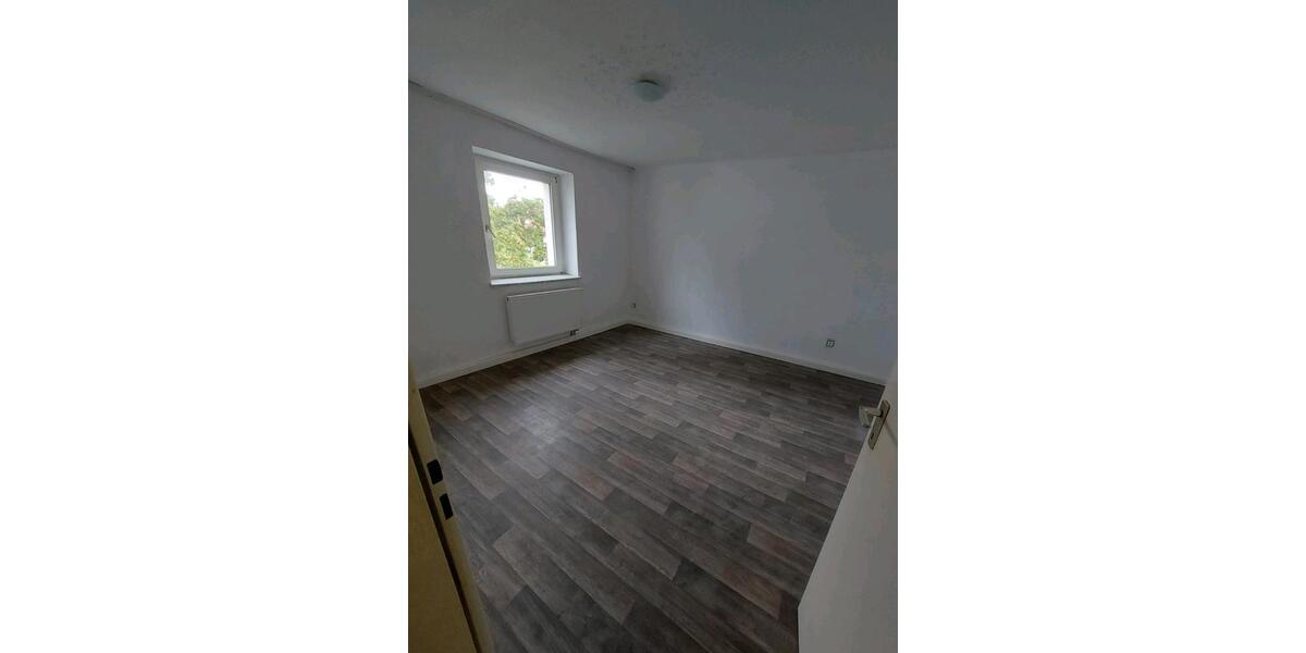 Etagenwohnung Thiersheim - 3 Zimmer, 75 m&sup2;, 650&euro; | Angebot:26273999