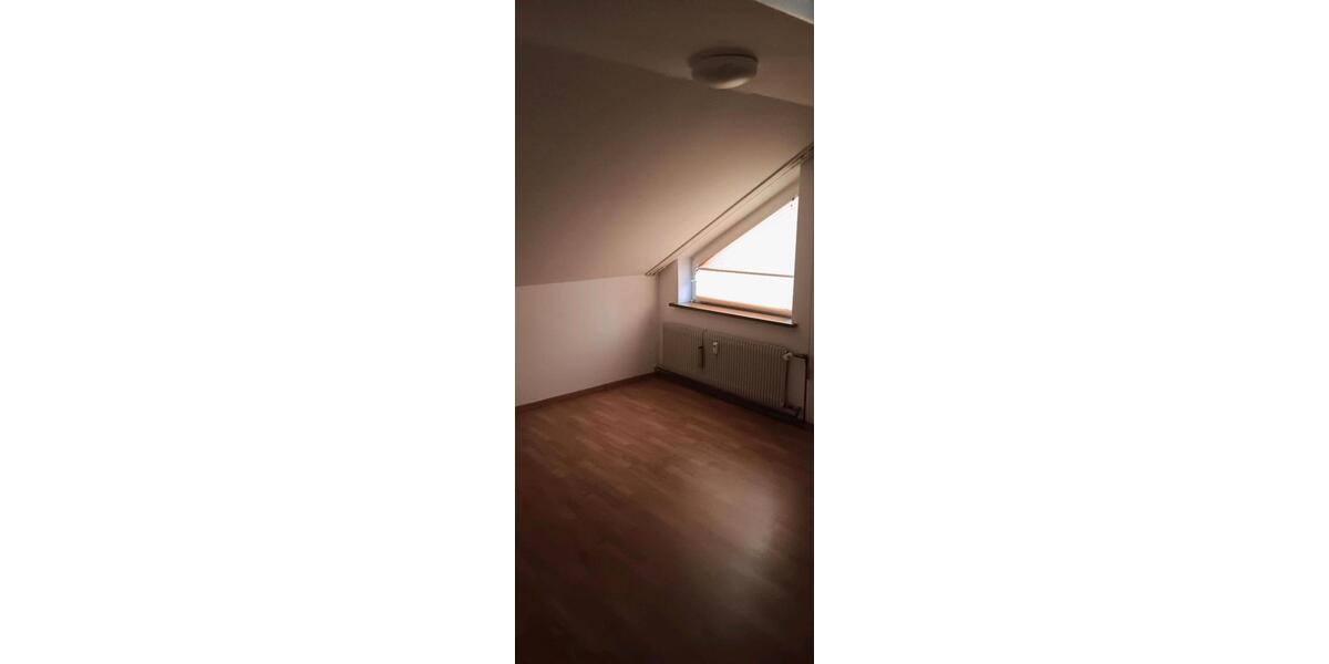 Dachgeschoßwohnung Haigerloch - 3 Zimmer, 70 m&sup2;, 700&euro; | Angebot:24476839