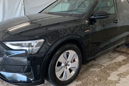 Audi e-tron 72.042 km 25.950 &euro; Steinbach-Hallenberg OT Herges-Hallenberg 98587