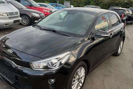 Kia Rio 72.000 km 8.999 &euro; Paderborn 33100