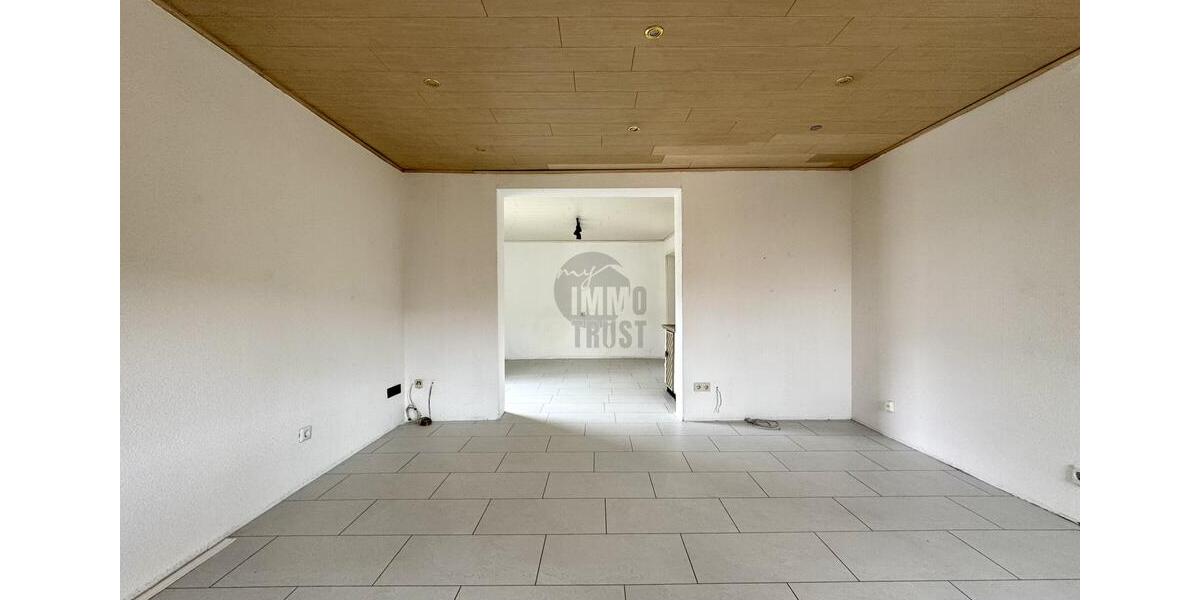 EIGENES HÄUSCHEN IN RUHIGER LAGE 6 zimmer