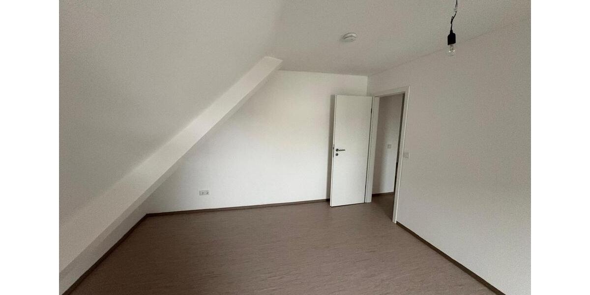 Dachgeschoßwohnung Altdorf bei Nürnberg - 3 Zimmer, 68 m&sup2;, 1.030&euro; | Angebot:24784784