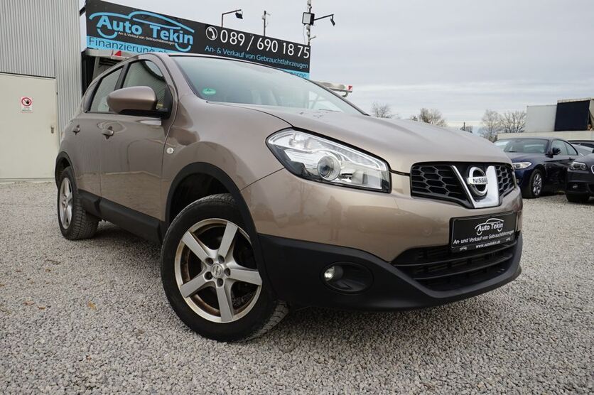Nissan Qashqai 136.266 km 6.950 € München 81829