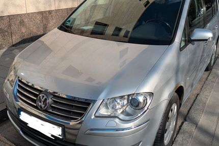 VW Touran 255.000 km 4.800 &euro; München 80333