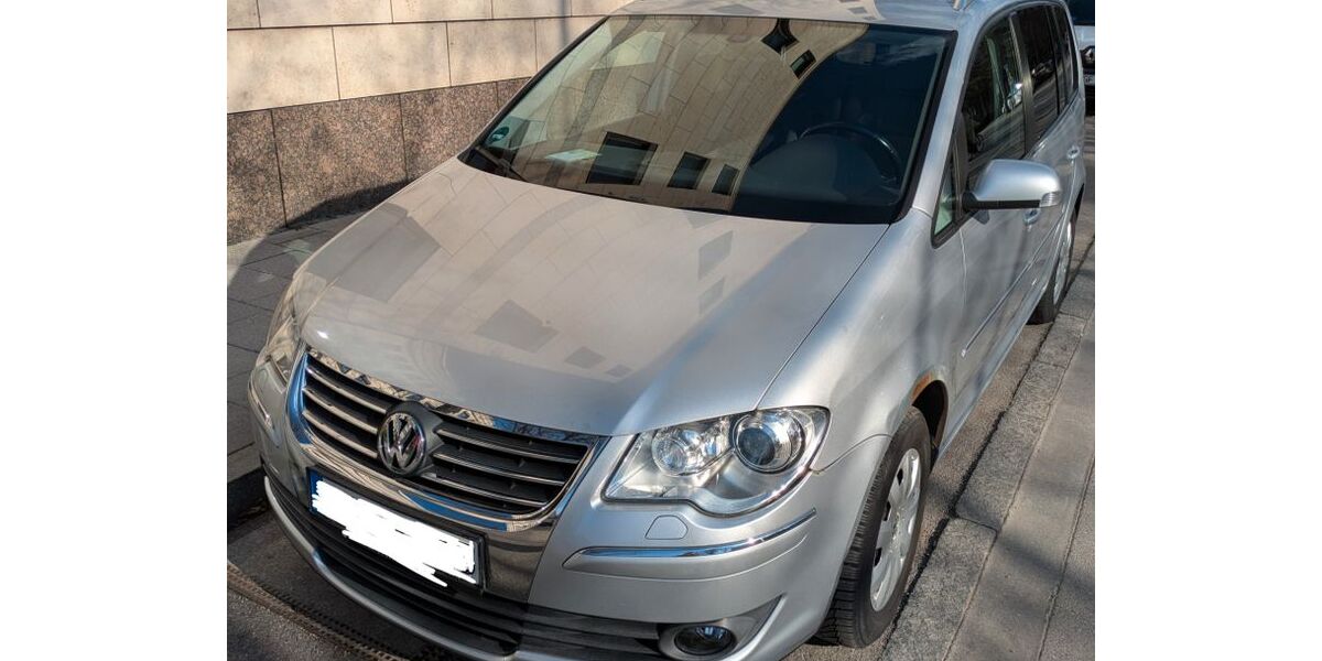 VW Touran 255.000 km 4.800 &euro; München 80333
