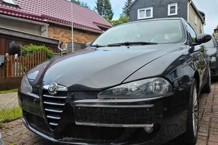 Alfa Romeo 147 157.000 km 600 &euro; Königsee 07426