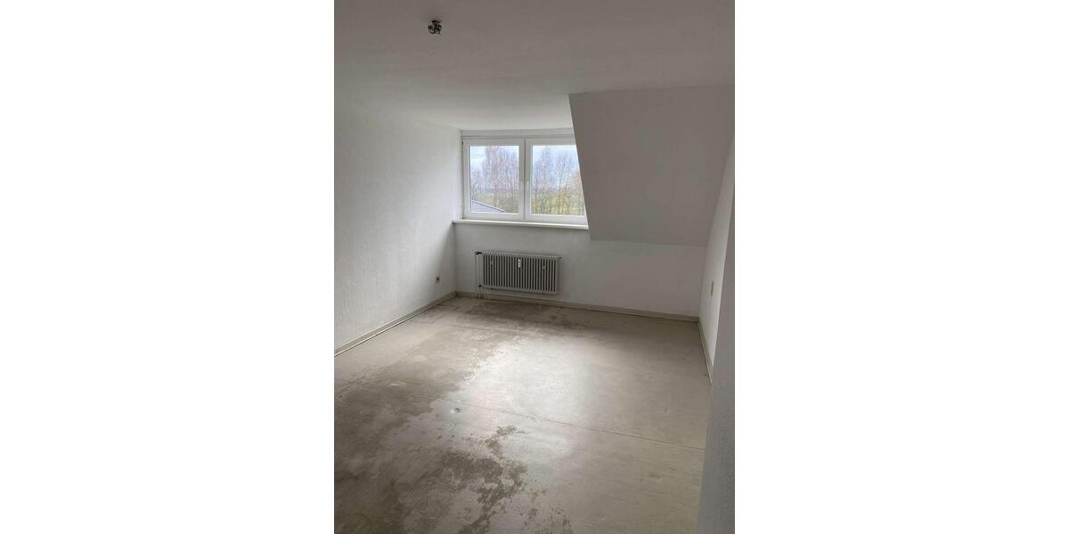 Dachgeschoßwohnung Bergen - 3 Zimmer, 63 m&sup2;, 450&euro; | Angebot:25569888