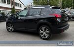 Peugeot 2008 Allure*Pano*Leder*R-Cam*Navi*SHZ*LED*USB* 81.293 km 10.890 &euro; Berlin 13187