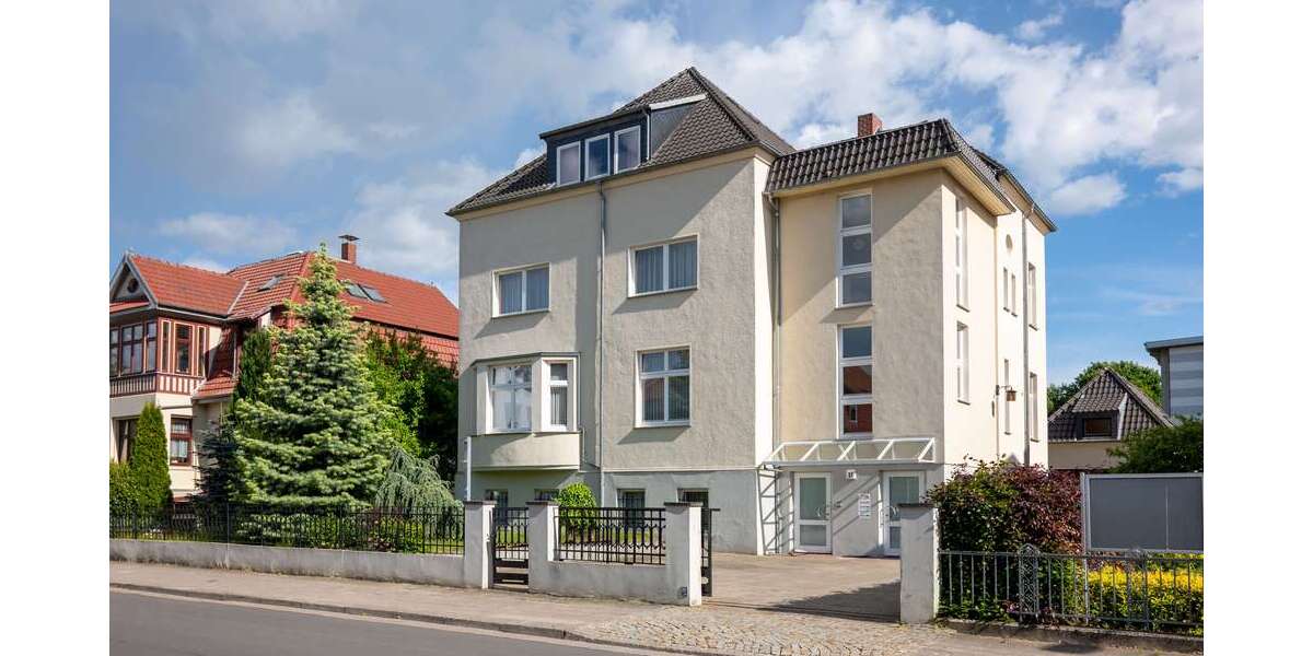 Haus zum Kaufen in Neubrandenburg 690.000 € 469 m² 17 zimmer