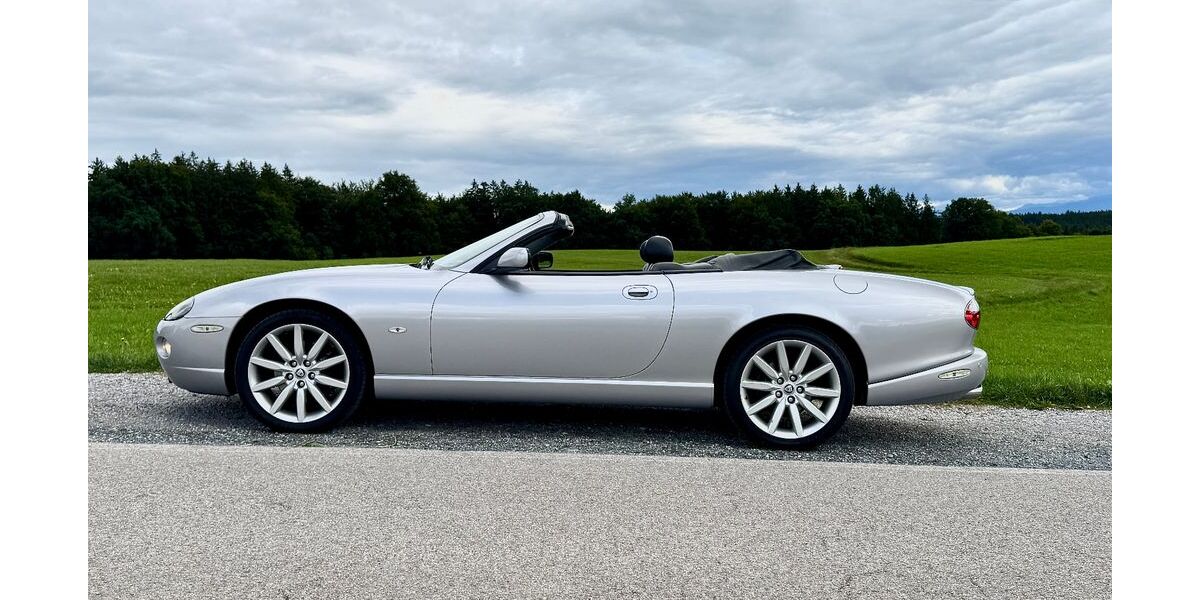 Jaguar XK8 167.500 km 23.800 &euro; München 81675
