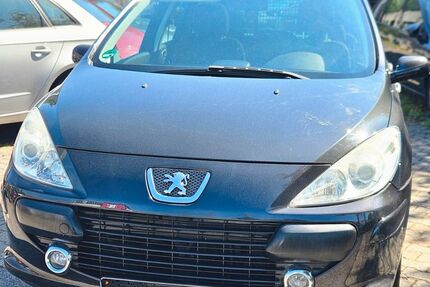 Peugeot 307 156.413 km 3.500 &euro; Essen 45356