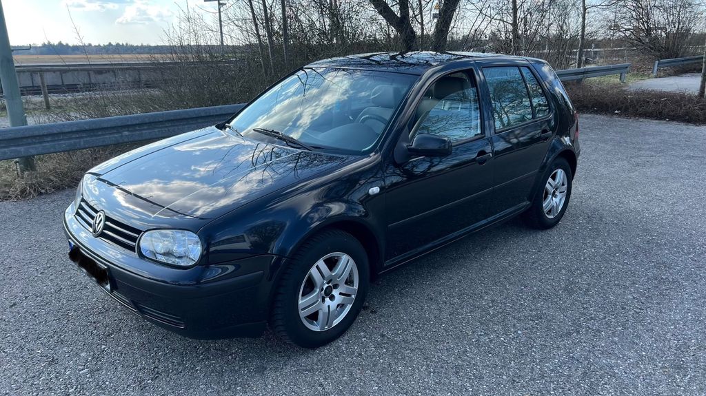 VW Golf 174.000 km 2.100 &euro; München 81737