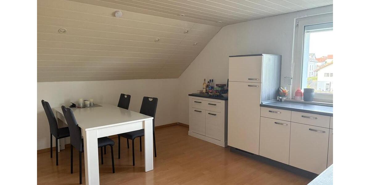 Dachgeschoßwohnung Linden - 1 Zimmer, 65 m&sup2;, 650&euro; | Angebot:26321016