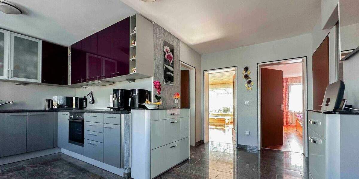 Doppelhaushälfte Nürnberg Schweinau - 8 Zimmer, 179 m&sup2;, 589.000&euro; | Angebot:25476414