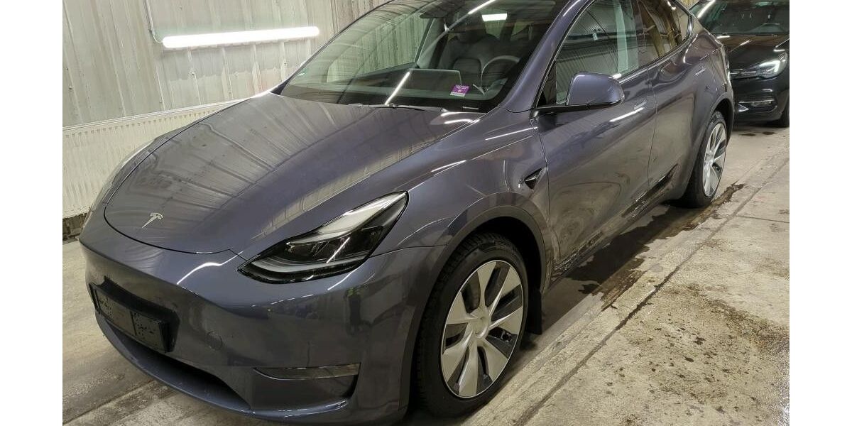 Tesla Model Y 43.000 km 32.750 &euro; Kirchberg/Untermitterdorf 94259