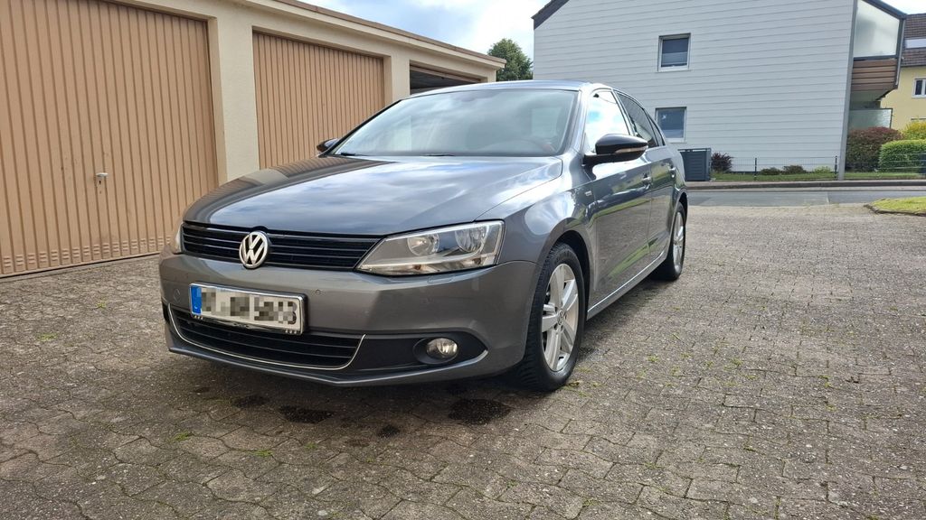 VW Jetta 187.000 km 4.500 &euro; Bielefeld 33605
