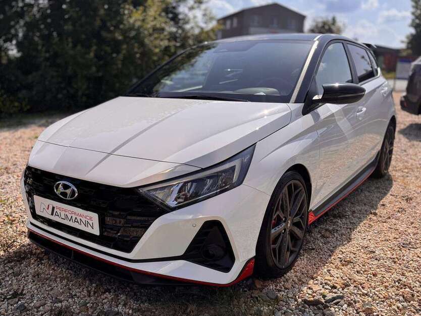 i20