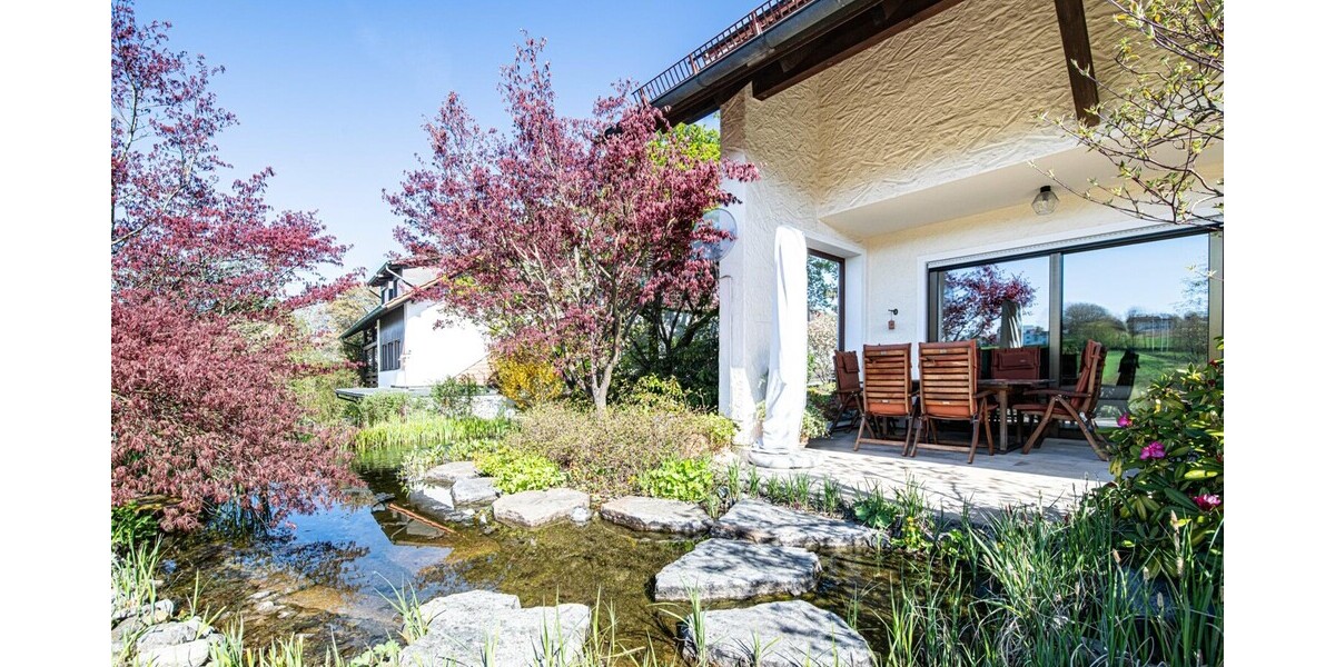 Ein Zuhause, das berührt: Exklusives Anwesen mit Traumgarten & Südterrasse in Roding - Einfamilienhaus Roding | Angebot:26490952