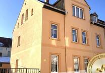 Mehrfamilenhaus mit drei Wohnungen und Erweiterungspotential zu verkaufen