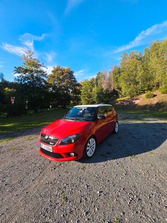 Skoda Fabia 140.000 km 13.500 € Pressig 96332