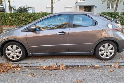 Honda Civic 142.000 km 5.490 € München 81739