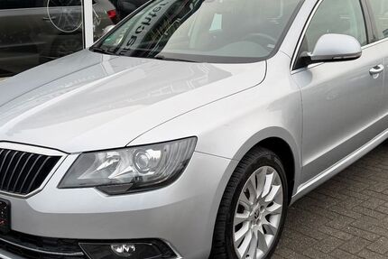 Skoda Superb 129.000 km 10.990 &euro; Hamm 59075