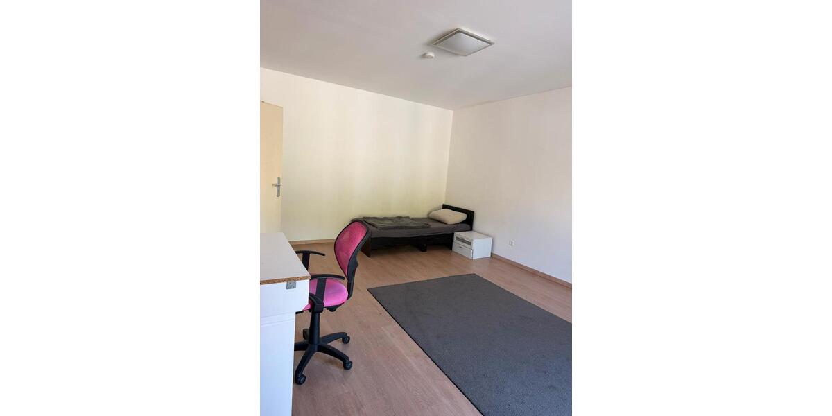 Etagenwohnung Cham - 4 Zimmer, 100 m&sup2;, 640&euro; | Angebot:26416865