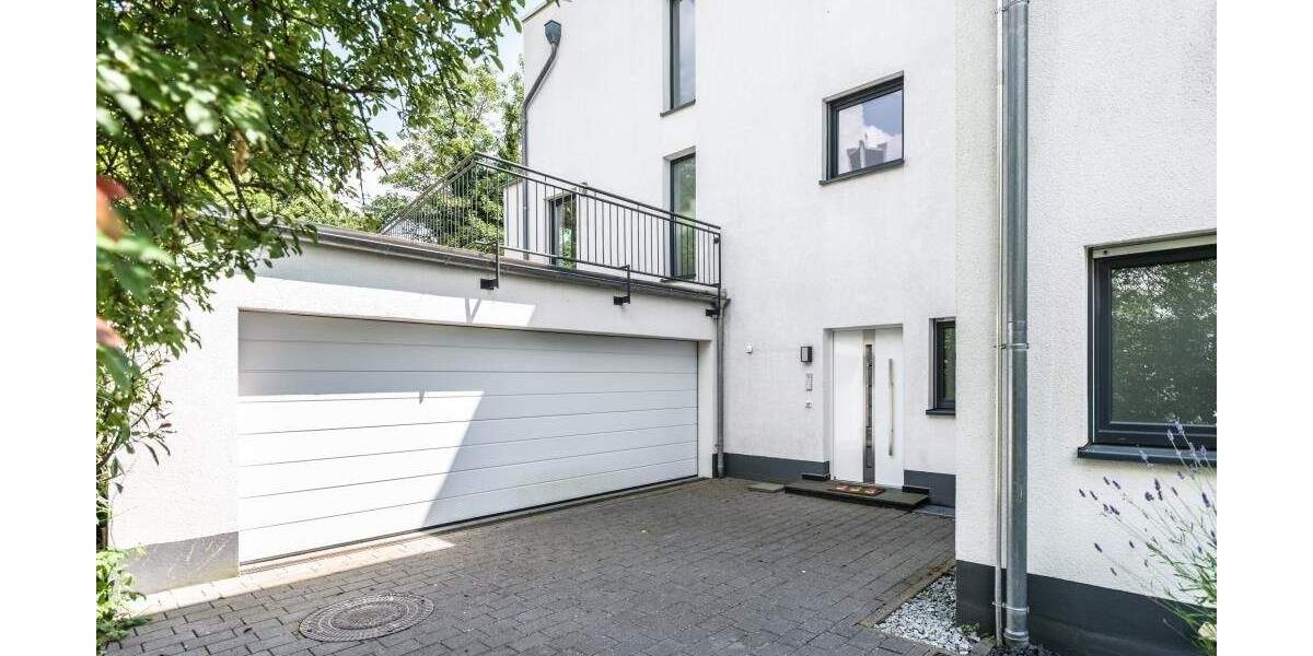 Doppelhaushälfte Wiesbaden Nordost - 6 Zimmer, 252 m&sup2;, 1.935.000&euro; | Angebot:25672454