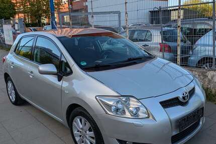 Toyota Auris 191.899 km 4.100 &euro; Hamburg 20097