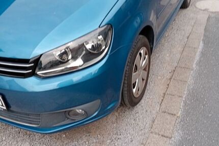 VW Touran 181.000 km 5.700 &euro; Bad Gandersheim 37581