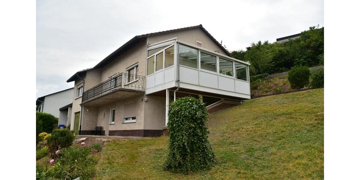 Einfamilienhaus Frankenberg (Eder) - 7 Zimmer, 180 m&sup2;, 1.250&euro; | Angebot:26132831