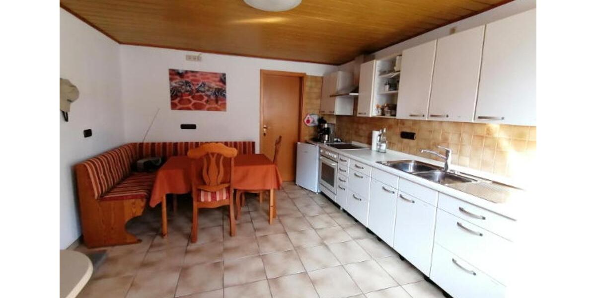Einfamilienhaus Fladungen - 5 Zimmer, 145 m&sup2;, 1.050&euro; | Angebot:25654877