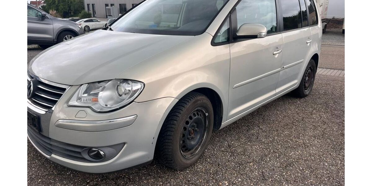 VW Touran 210.000 km 2.650 &euro; Bad Rappenau OT Obergimpern 74906