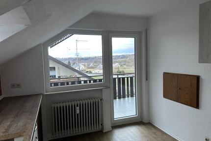 4 Zimmer DG-Wohnung zu vermieten