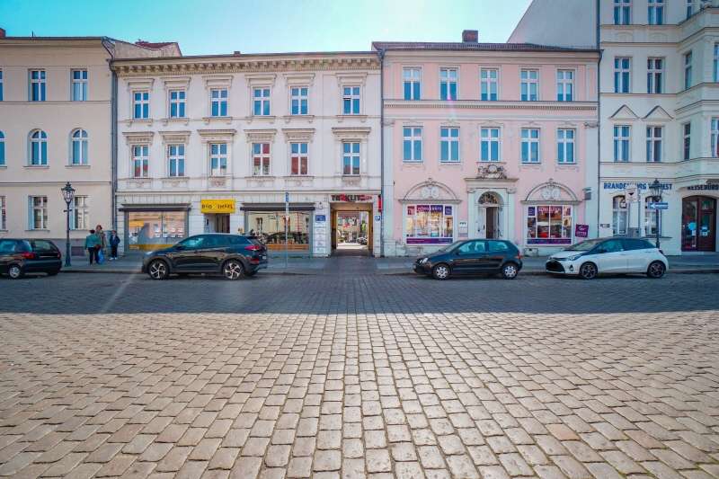 Einzelhandel in Brandenburg an der Havel 4.900 € 370 m²